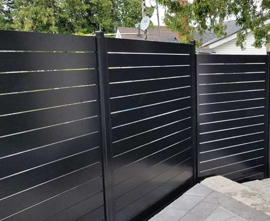 Aluminum-Fence-Installed-in-Chicago