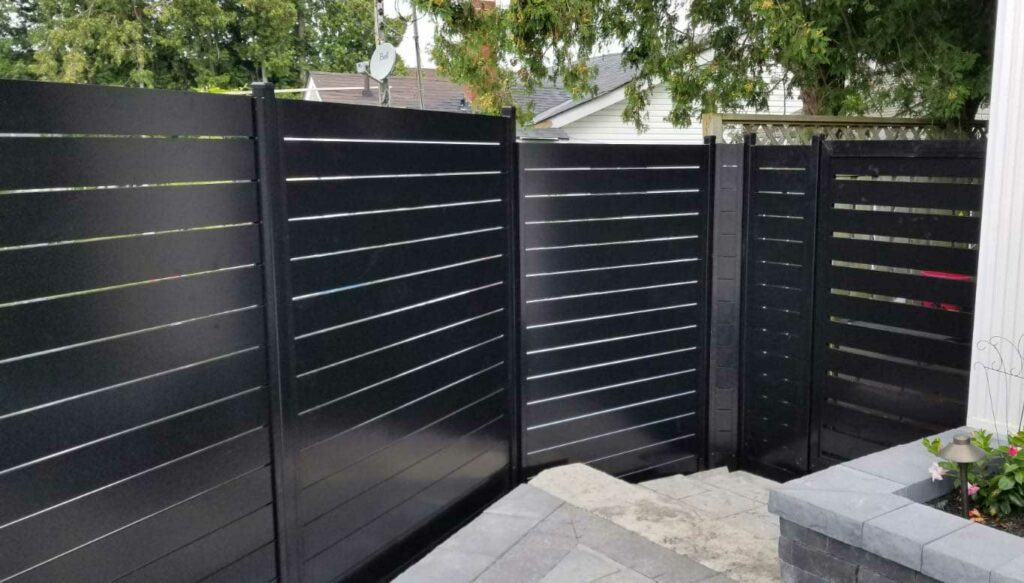 Aluminum-Horizontal-Fence-Installation-in-Los-Angles
