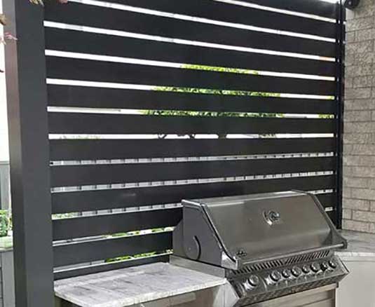 Aluminum-Horizontal-Fence-Installation-in-Seatle
